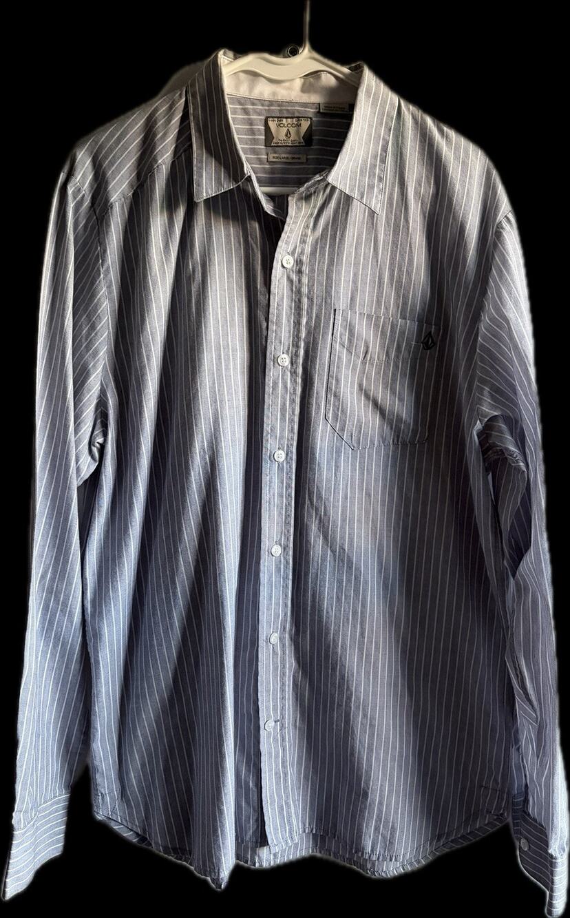 Volcom Striped Long Sleeve Button Down Shirt Large Blue Gray Asymmetrical Yoke